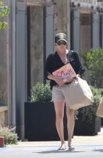SHANNEN DOHERTY and Kurt Iswarienko Shoping at Vintage Grocers in Malibu 08/14/2017