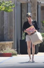 SHANNEN DOHERTY and Kurt Iswarienko Shoping at Vintage Grocers in Malibu 08/14/2017