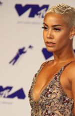 SIBLEY SCOLES at 2017 MTV Video Music Awards in Los Angeles 08/27/2017