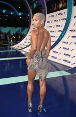 SIBLEY SCOLES at 2017 MTV Video Music Awards in Los Angeles 08/27/2017