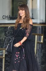 SOFIA VERGARA Shopping at Saks Fifth Avenue in Beverly Hills 08/03/2017