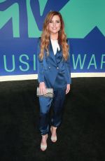 SYDNEY SIEROTA at 2017 MTV Video Music Awards in Los Angeles 08/27/2017