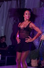 TAYLOR DAYNE at BCRF Paddle and Party for Pink Benefit in New York 08/05/2017
