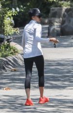 VICTORIA BECKHAM Out and About in Santa Monica 08/25/2017