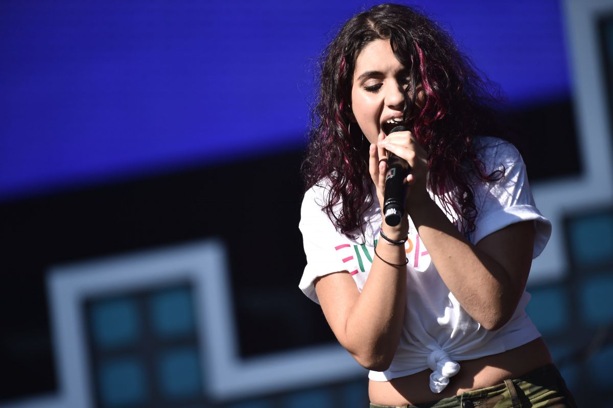 ALESSIA CARA Performs at 2017 Global Citizen Festival in New York 09/23 ...