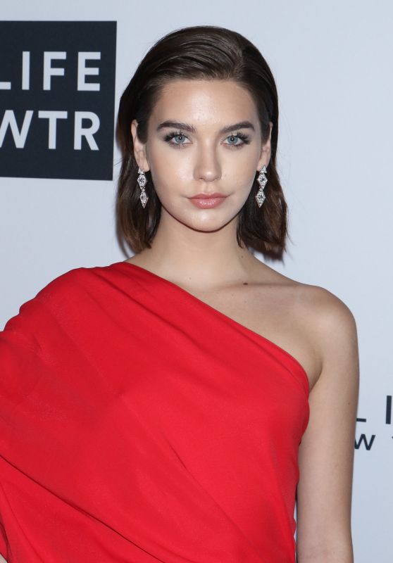 AMANDA STEELE at Daily Front Row Fashion Awards in New York 09/08/2017