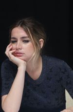 ANA DE ARMAS at Blade Runer 2049 Photocall in Los Angeles 09/24/2017