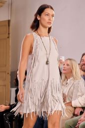 BELLA HADID at Bottega Veneta Fashion Show at Milan Fashion Week