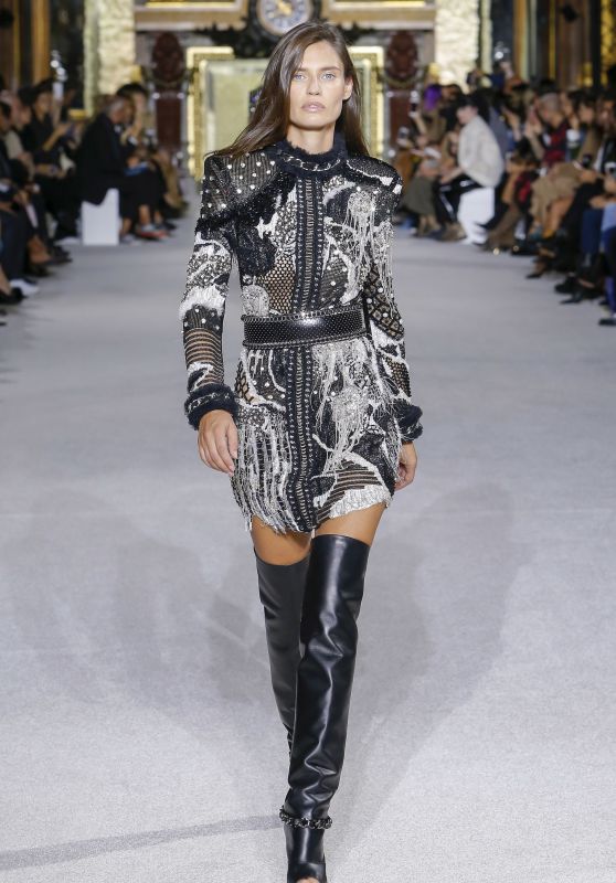BIANCA BALTI at Balmain Spring/Summer 2018 Fashion Show
