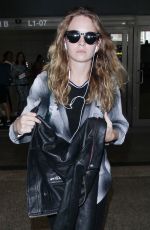 BRITT ROBERTSON at Los Angeles International Airport 09/27/2017