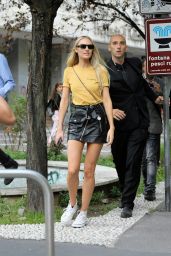 CANDICE SWANEPOEL Leaves Bottega Veneta Fashion Show in Milan 09/23/2017