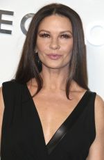 CATHERINEi ZETA JONES at Mchael Kors Fashion Show,at 2018 NYFW in New York 09/13/2017 |