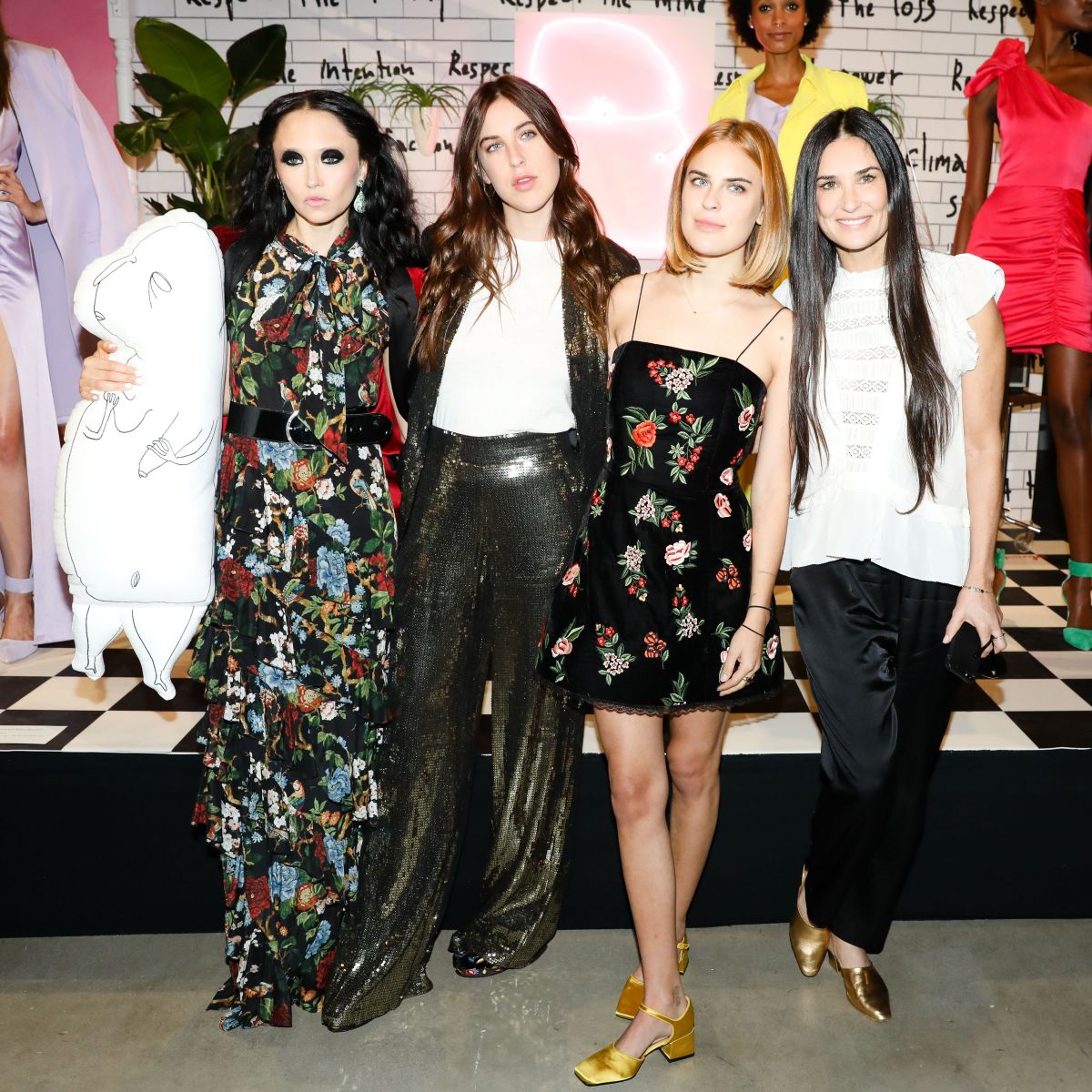 DEMI MOORE, SCOUT and TALLULAH WILLIS at Alice & Olivia Fashion Show at ...