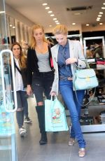 DONNA AIR with Her Daughter FREYA AIR Shopping on Kings Road in London 09/04/2017