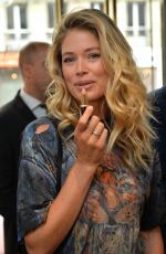 DOUTZEN KROES at Color Riche L