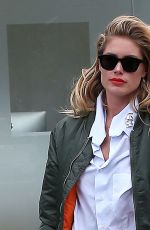 DOUTZEN KROES Out and About in London 09/18/2017