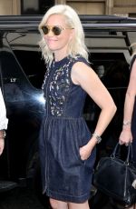 ELIZABETH BANKS Out and About in New York 09/26/2017