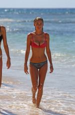 ELIZABETH TURNER in Bikini on the Beach in Hawaii 09/10/2017