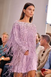 EMILY RATAJKOWSKI at Bottega Veneta Fashion Show in Milan 09/23/2017
