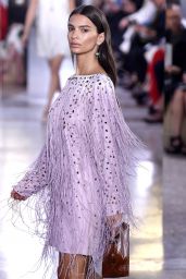 EMILY RATAJKOWSKI at Bottega Veneta Fashion Show in Milan 09/23/2017
