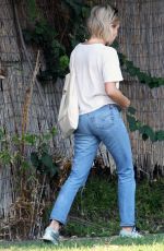 EMMA ROBERTS Having Her Car Washed in Los Angeles 09/26/2017