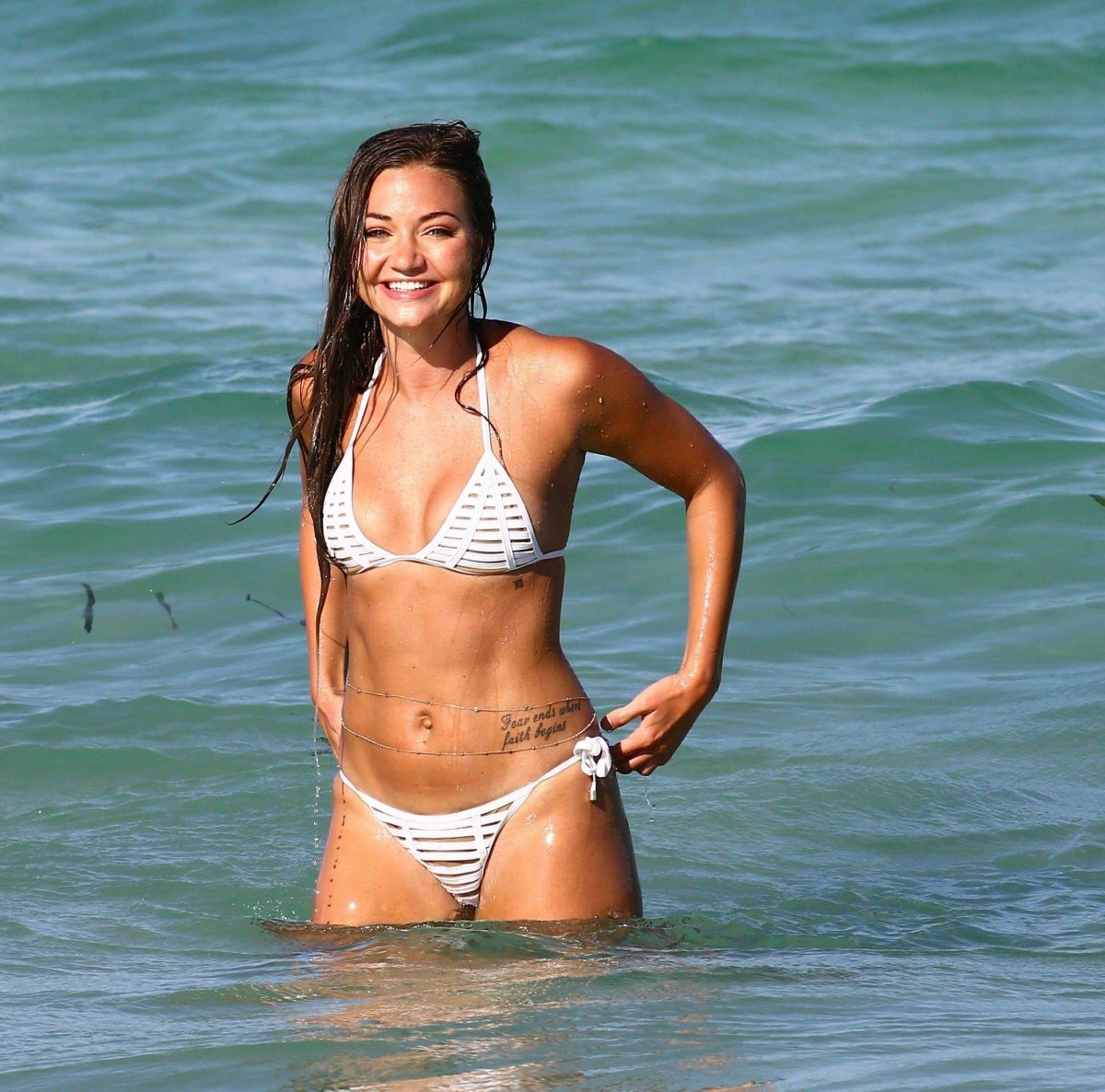 erika-costell-in-bikini-on-teh-set-of-a-photoshoot-in-miami-beach-09-01-201...