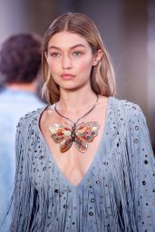 GIGI HADID at Bottega Veneta Fashion Show at Milan Fashion Week