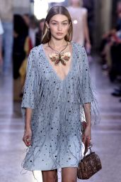 GIGI HADID at Bottega Veneta Fashion Show in Milan 09/23/2017