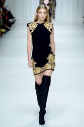 GIGI HADID at Versace Fashion Show at Milan Fashion Week