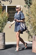 GWEN STEFANI Heading to a Church in Los Angeles 09/10/2017