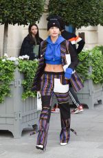 HAILEY BALDWIN Leaves Her Hotel in Paris 09/27/2017