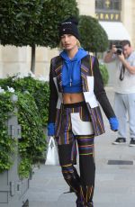 HAILEY BALDWIN Shopping at Cartier in Paris 09/27/2017