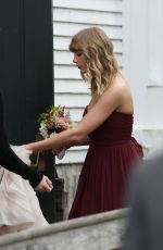TAYLOR SWIFT at Friend\