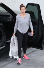 JENNIFER GARNER Arrives at a Gym in Los Angeles 09/30/2017