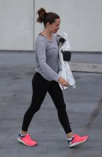JENNIFER GARNER Arrives at a Gym in Los Angeles 09/30/2017