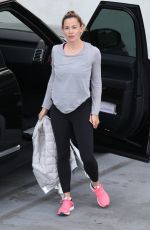 JENNIFER GARNER Arrives at a Gym in Los Angeles 09/30/2017