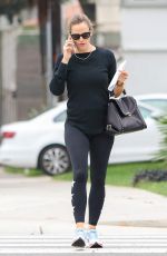 JENNIFER GARNER Out and About in Los Angeles 09/12/2017