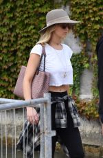JENNIFER LAWRENCE Out and About in Venice 09/03/2017