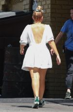 KATE HUDSON and Maddie Ziegler on the Set of Sister in West Hollywood 08/31/2017