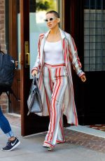 KATE HUDSON Out and About in New York 09/23/2017