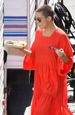 KATE HUDSON Out for Lunch on the Set of Sister in Los Angeles 09/06/2017