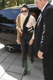 KENDALL JENNER Arrives at Versace Fashion Show in Milan 09/22/2017