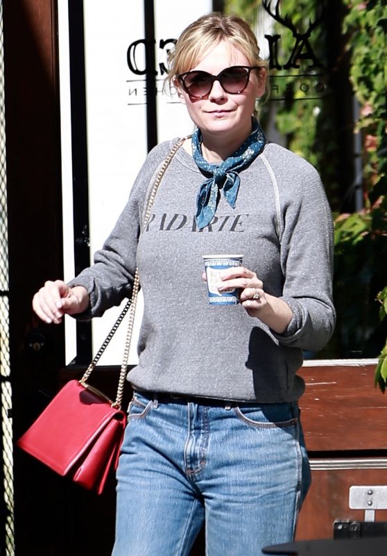 KIRSTEN DUSNT Out for Coffee in Los Angeles 09/23/2017