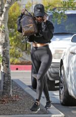 KOURTNEY KARDASHIAN Leaves Art Class in Woodland Hills 09/05/2017