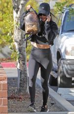 KOURTNEY KARDASHIAN Leaves Art Class in Woodland Hills 09/05/2017