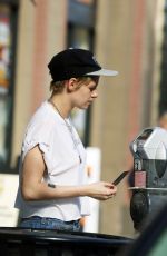 KRISTEN STEWART and STELLA MAXWELL Out Shopping in Los Angeles 09/25/2017