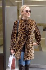 KYLIE MINOGUE Out and About in London, 09//21/2017