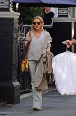 KYLIE MINOGUE Out and About in London //