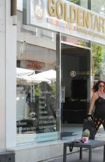 LAUREN SIMON Leaves Golden Tarts Hair Salon in Marbella 09/01/2017
