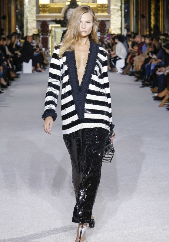 MAGDALENA FRACKOWIAK at Balmain Spring/Summer 2018 Fashion Show